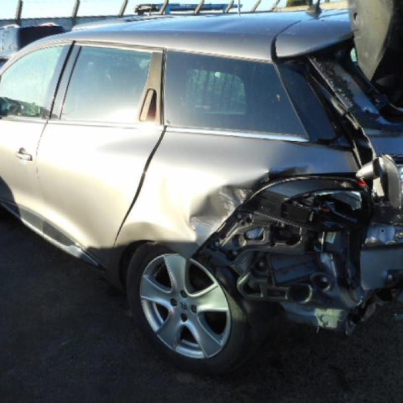 Vitre arriere droit RENAULT CLIO 4 Photo n°6