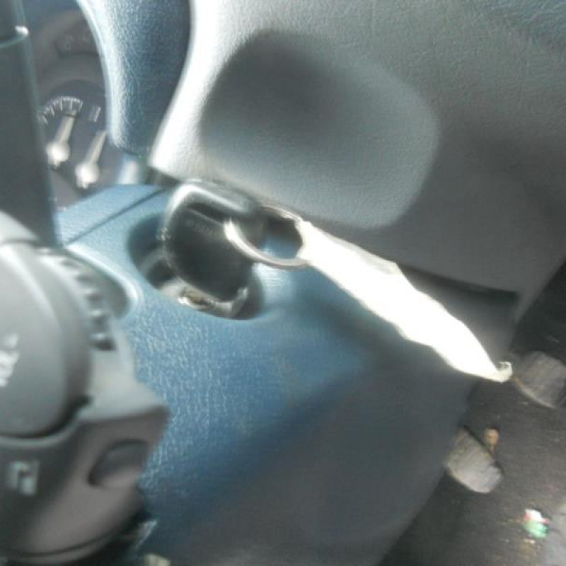 Poignee interieur arriere droit RENAULT CLIO 2 Photo n°10