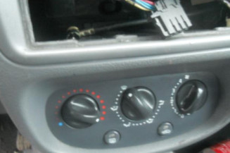 Poignee interieur avant droit RENAULT CLIO 2