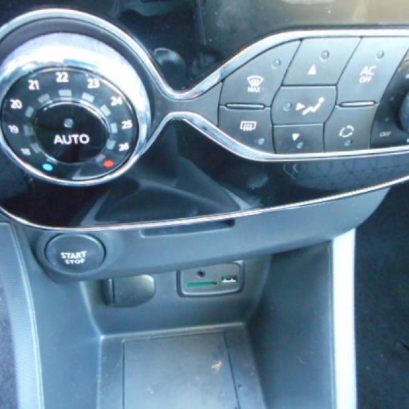 Poignee interieur arriere droit RENAULT CLIO 4 Photo n°11