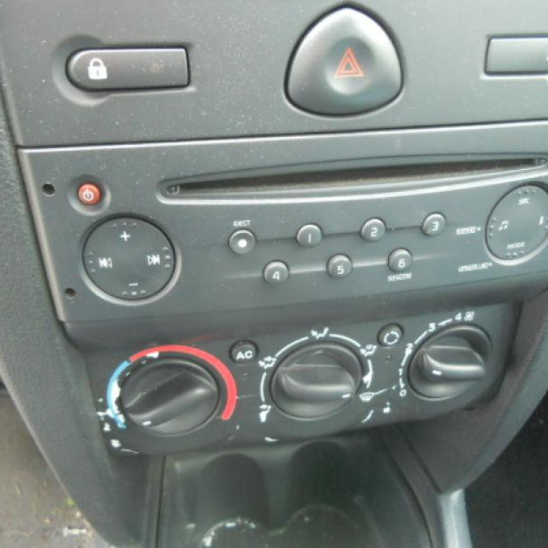 Poignee interieur arriere droit RENAULT CLIO 2 Photo n°10