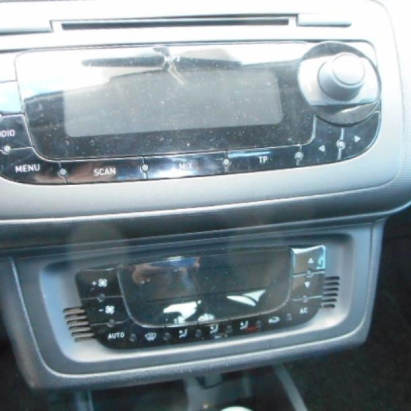 Commande autoradio SEAT IBIZA 4 Photo n°11