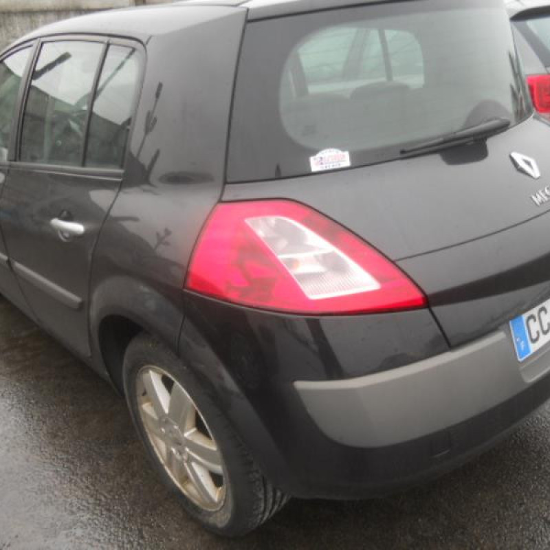 Pare choc arriere RENAULT MEGANE 2 Photo n°6