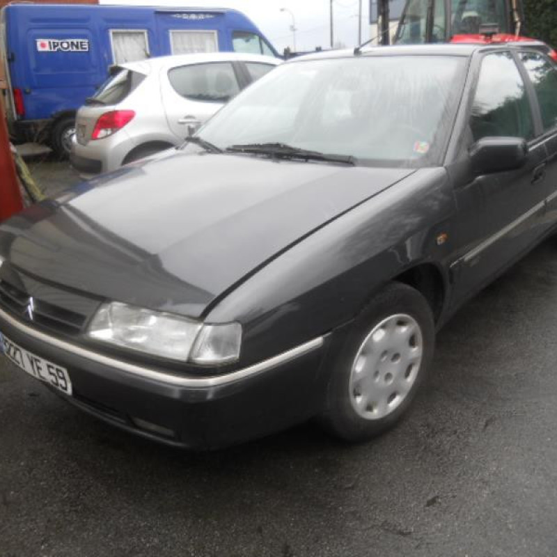 Pare choc arriere CITROEN XANTIA Photo n°2