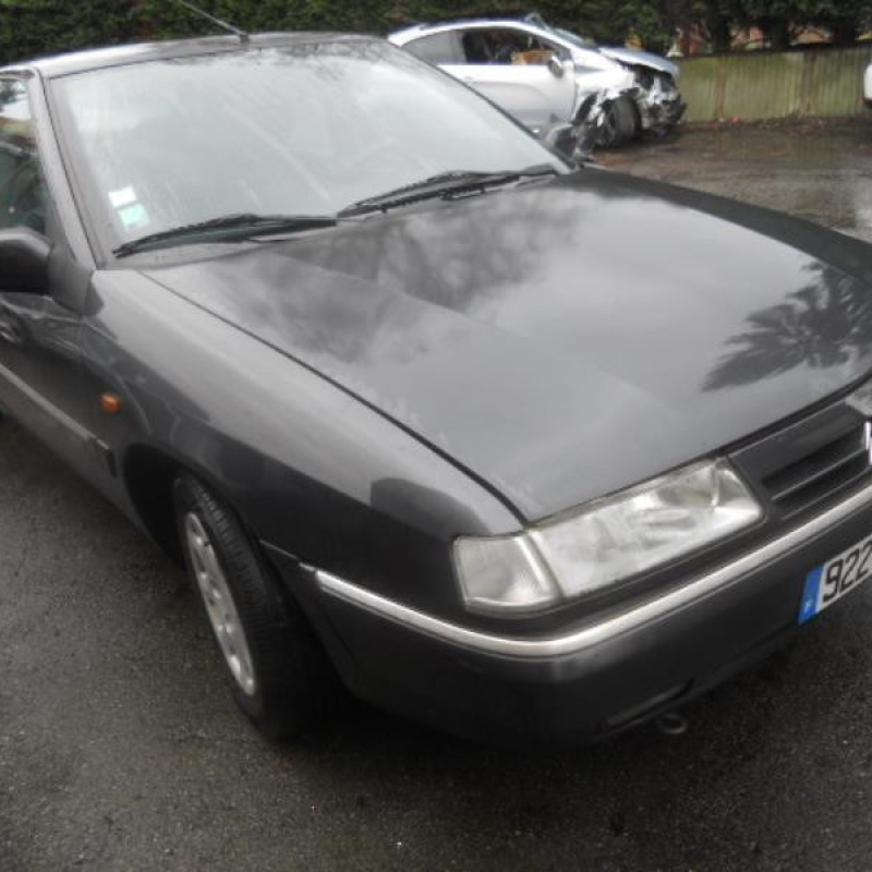 Pare choc arriere CITROEN XANTIA Photo n°3