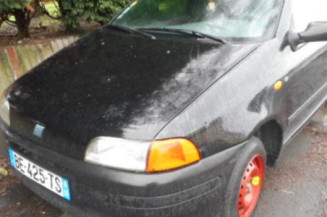 Custode arriere droit FIAT PUNTO 1 Photo n°1