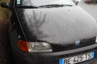 Custode arriere droit FIAT PUNTO 1