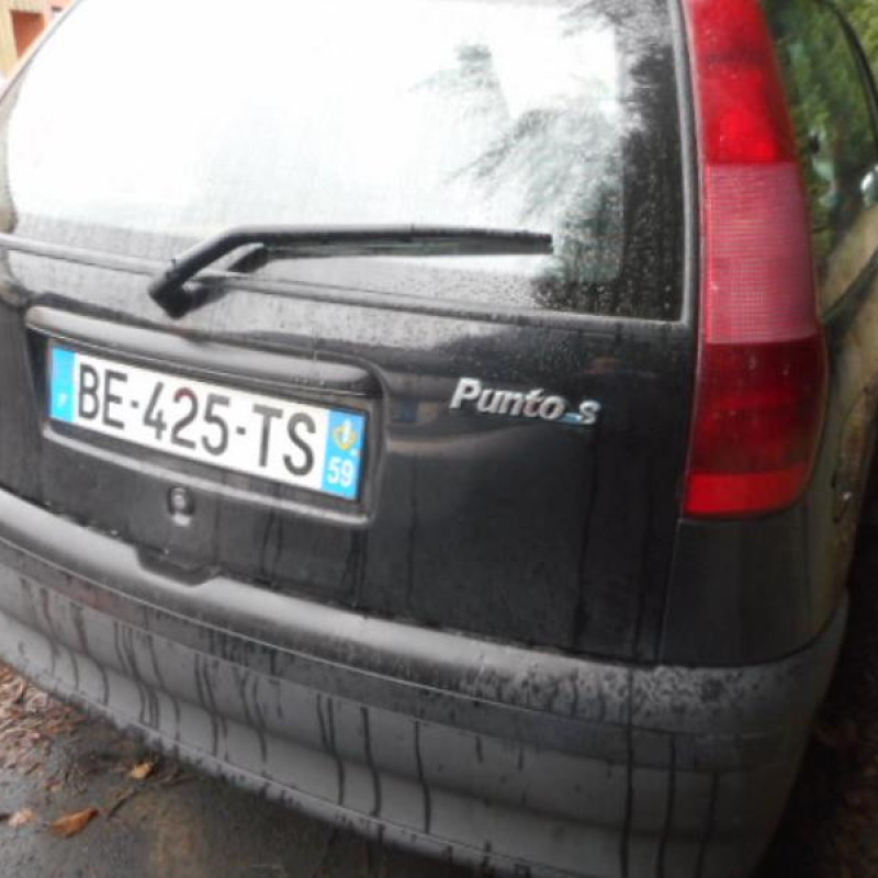 Custode arriere droit FIAT PUNTO 1 Photo n°3