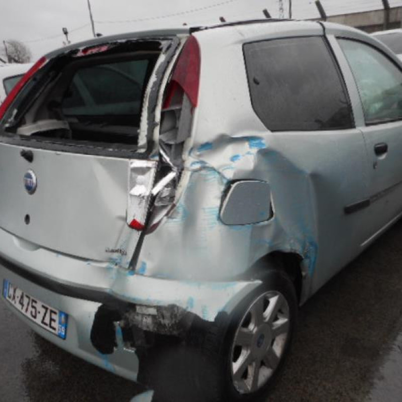 Custode arriere gauche FIAT PUNTO 2 Photo n°3