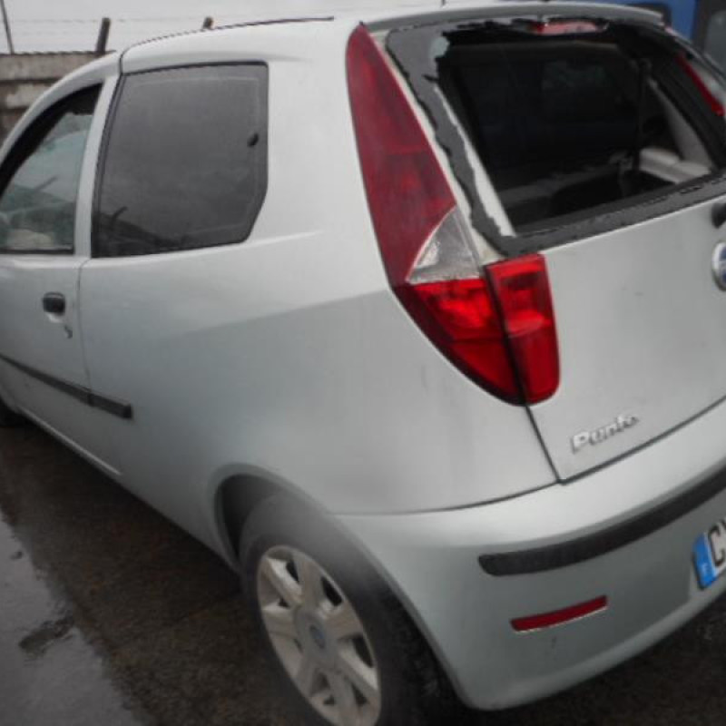 Custode arriere gauche FIAT PUNTO 2 Photo n°4