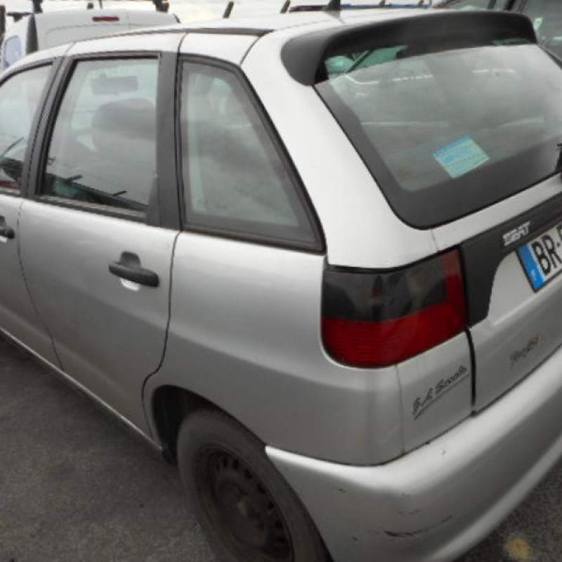 Pare choc arriere SEAT IBIZA 2 Photo n°7