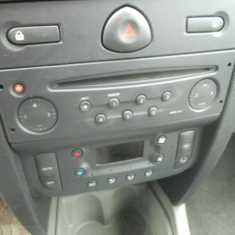 Poignee interieur avant droit RENAULT CLIO 2 Photo n°9