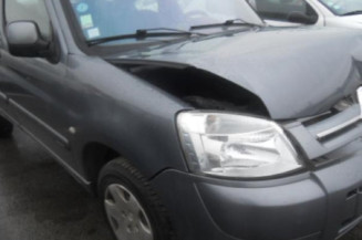 Custode arriere droit CITROEN BERLINGO 1