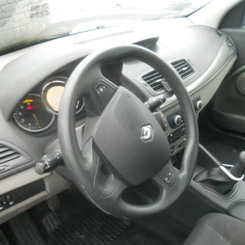 Poignee interieur arriere gauche RENAULT MEGANE 3 Photo n°9