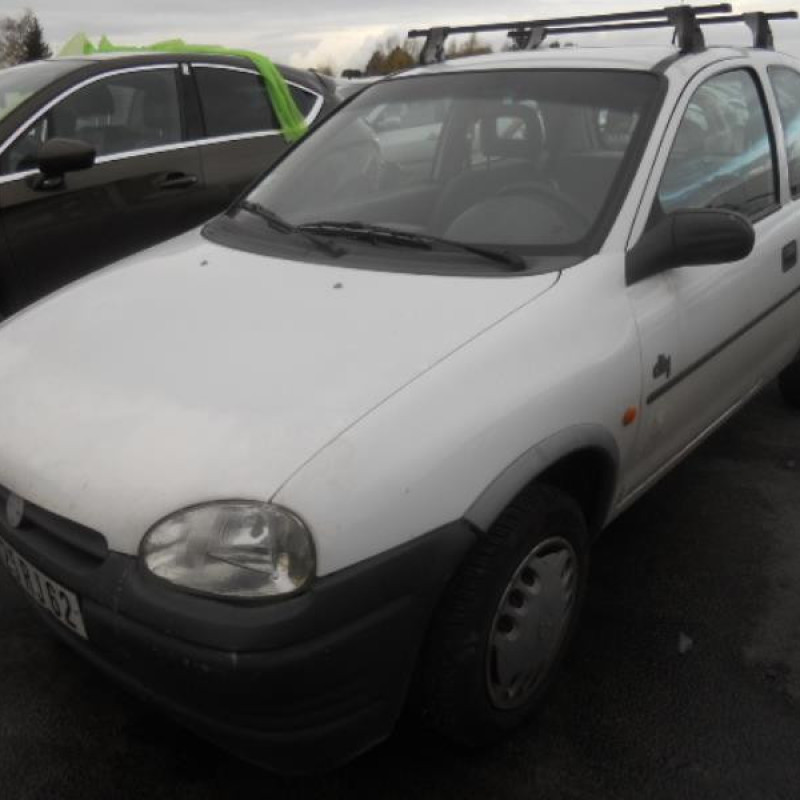 Pare choc arriere OPEL CORSA B Photo n°2