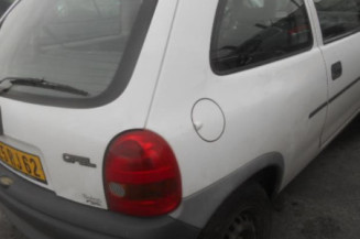 Pare choc arriere OPEL CORSA B