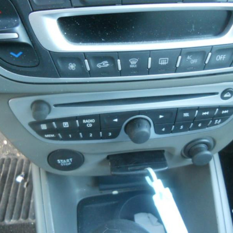 Poignee interieur arriere gauche RENAULT MEGANE 3 Photo n°10