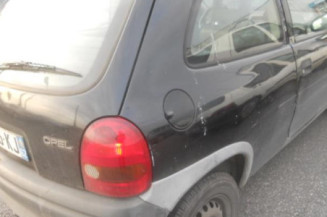 Pare choc arriere OPEL CORSA B