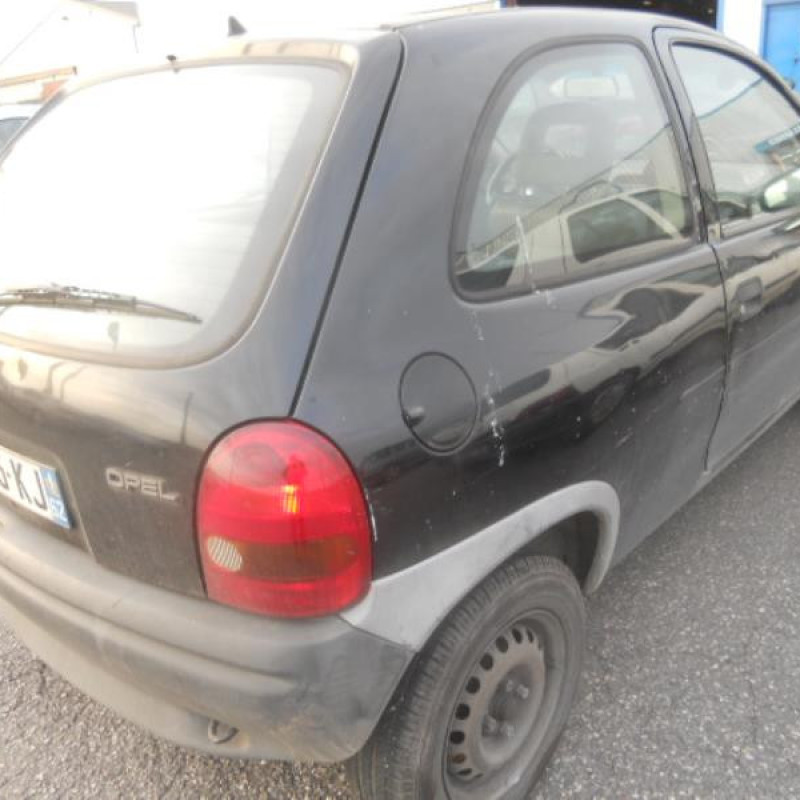 Pare choc arriere OPEL CORSA B Photo n°5