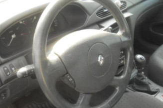 Poignee porte arriere gauche RENAULT LAGUNA 2