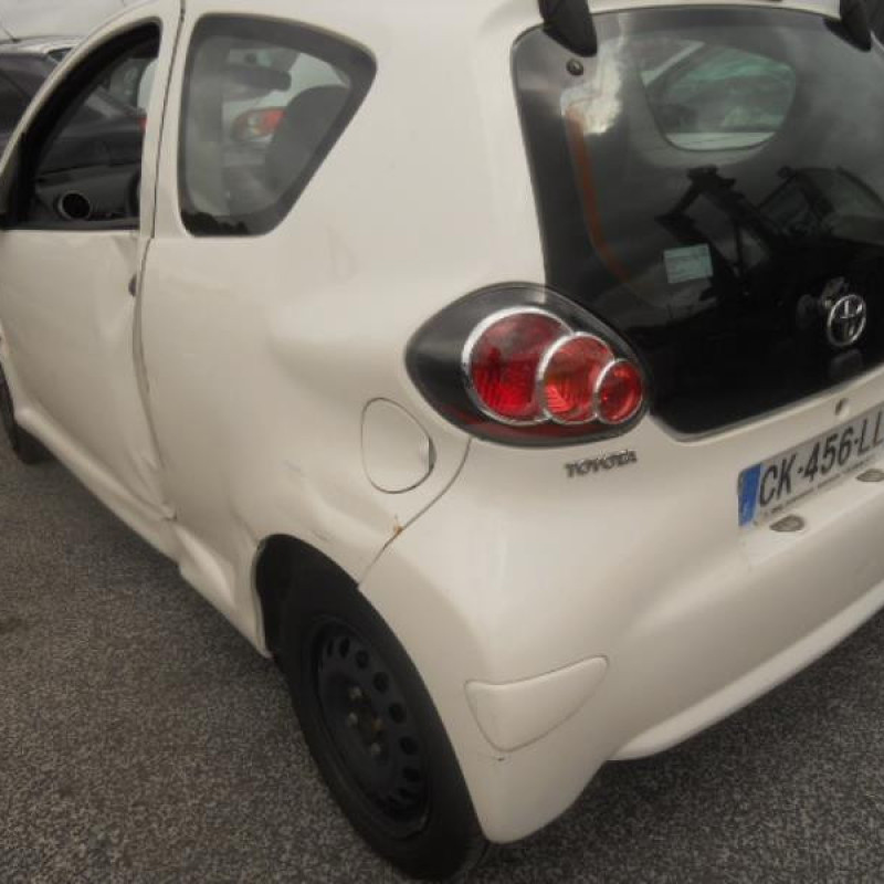 Pompe lave glace arriere TOYOTA AYGO 1 Photo n°7