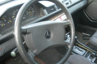 Leve vitre mecanique arriere droit MERCEDES 300 W124