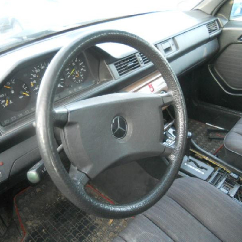 Leve vitre mecanique arriere droit MERCEDES 300 W124 Photo n°7