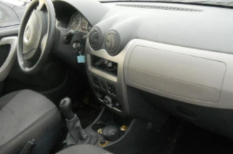 Charniere de porte avant gauche DACIA SANDERO 1