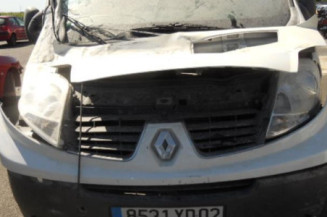 Poignee porte avant gauche RENAULT TRAFIC 2