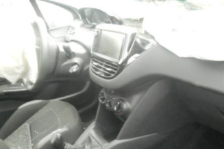 Poignee interieur avant droit PEUGEOT 208 1