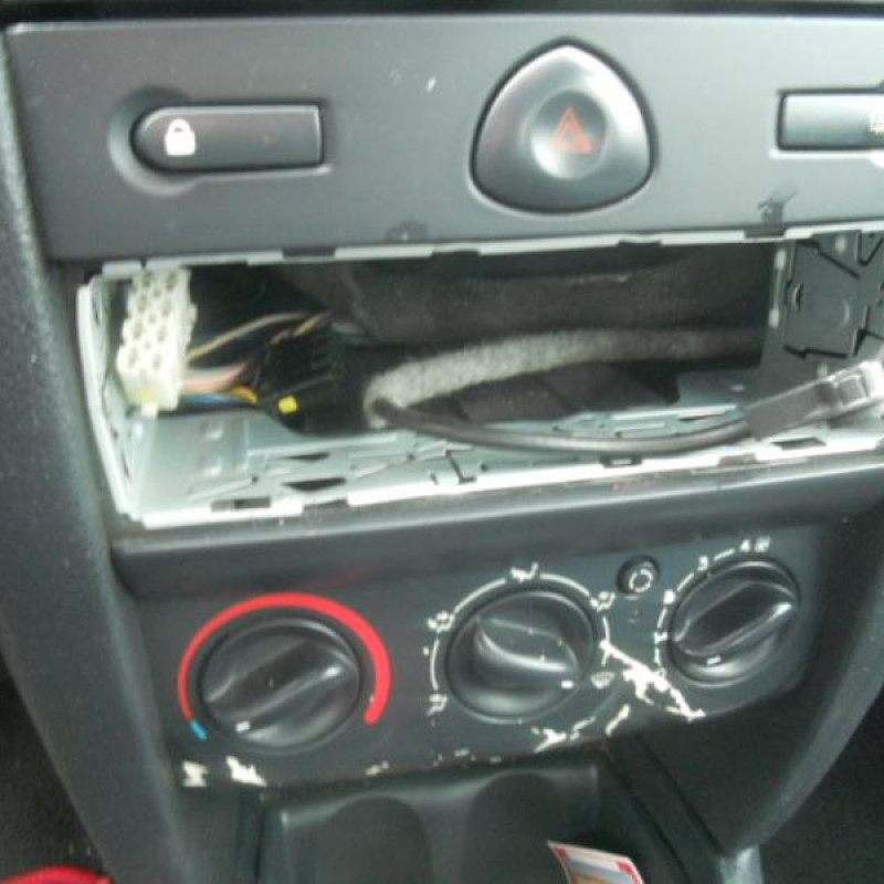 Poignee interieur avant droit RENAULT CLIO 2 Photo n°9