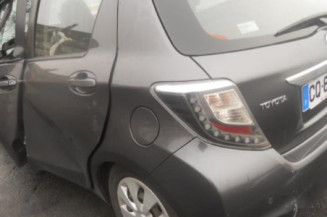 Poignee porte arriere gauche TOYOTA YARIS 3