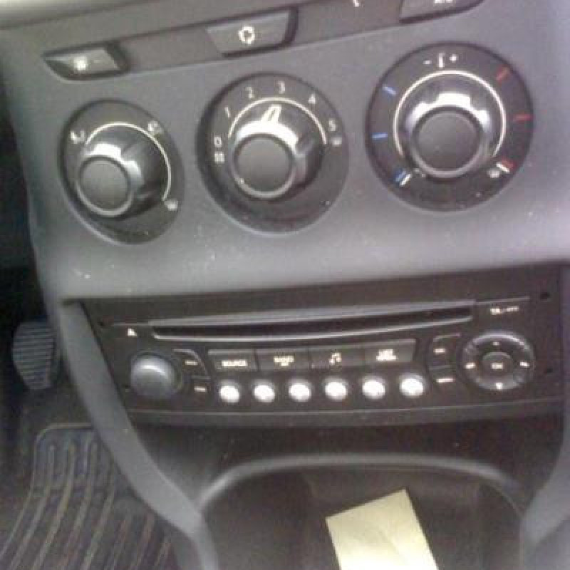 Poignee interieur arriere gauche CITROEN C3 2 Photo n°10