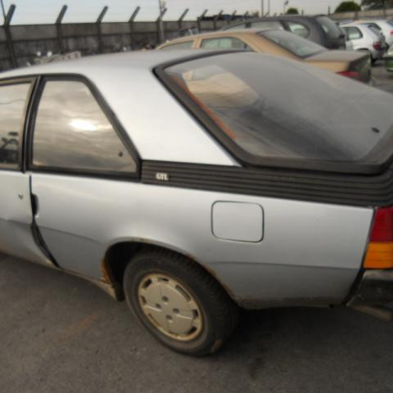 Boitier filtre a air RENAULT FUEGO Photo n°4