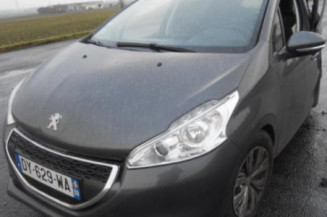 Poignee porte avant gauche PEUGEOT 208 1