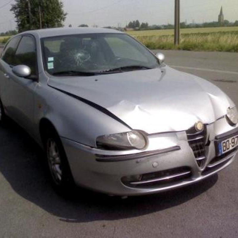 Feu arriere secondaire droit (feux) ALFA ROMEO 147 Photo n°4