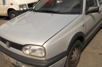 Pare choc arriere VOLKSWAGEN GOLF 3