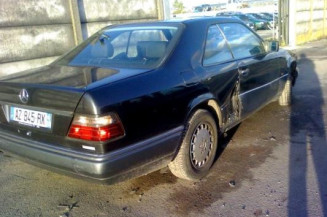 Bouton de coffre MERCEDES CLASSE E 124