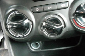 Poignee interieur arriere gauche PEUGEOT 208 1