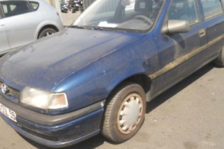 Pare choc arriere OPEL VECTRA A