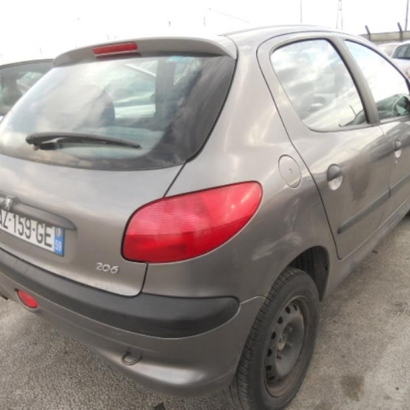 Attache ceinture arriere centrale PEUGEOT 206 Photo n°6