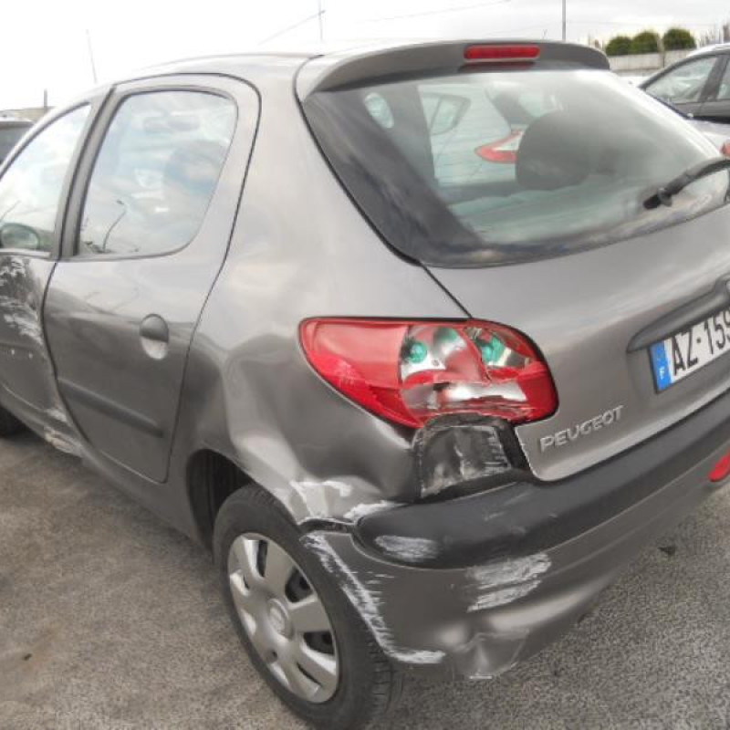 Attache ceinture arriere centrale PEUGEOT 206 Photo n°7