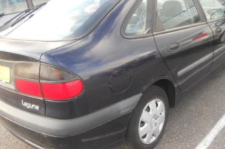 Optique avant secondaire droit (feux)(clignotant) RENAULT LAGUNA 1