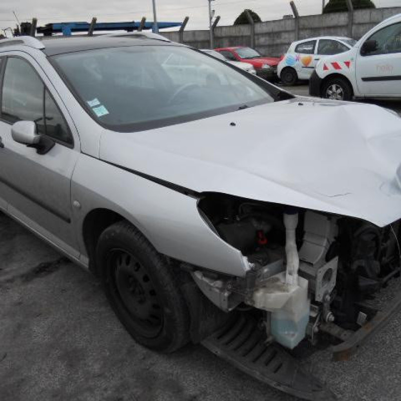 Anti brouillard arriere droit PEUGEOT 407 Photo n°5