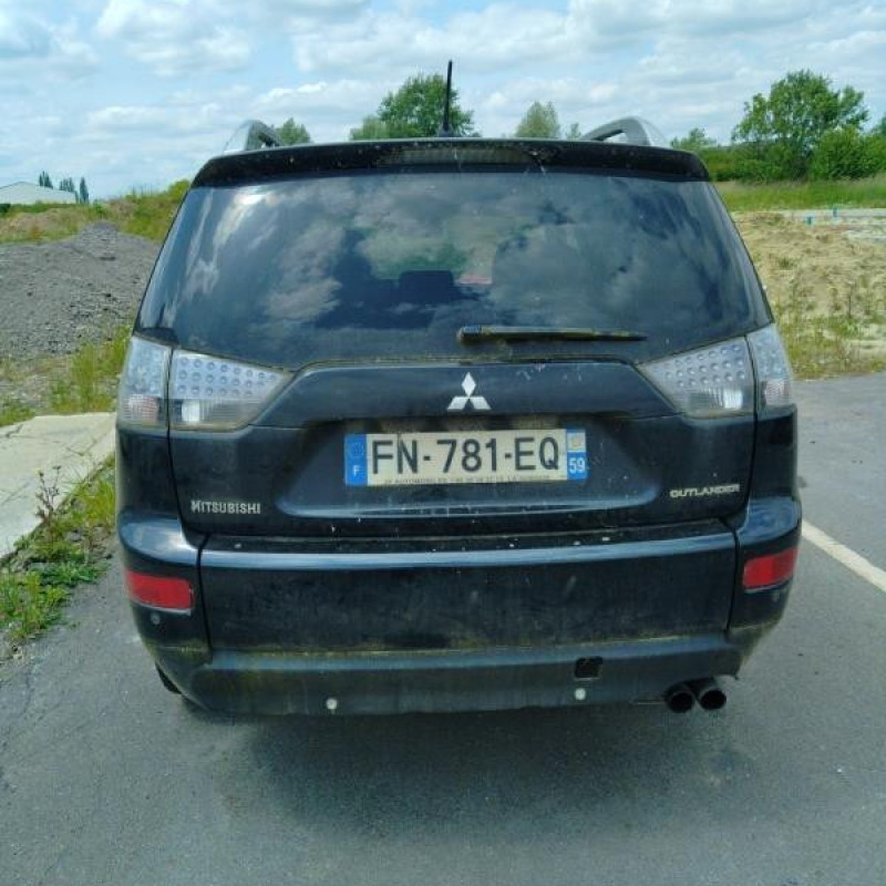 MITSUBISHIOUTLANDER 2 PHASE 1 2.0 DID - 16V TURBO 4X4 Photo n°4