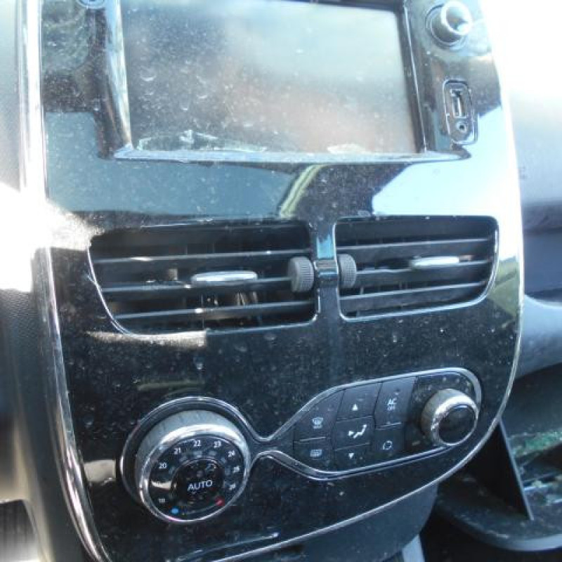 Debitmetre RENAULT CLIO 4 Photo n°11