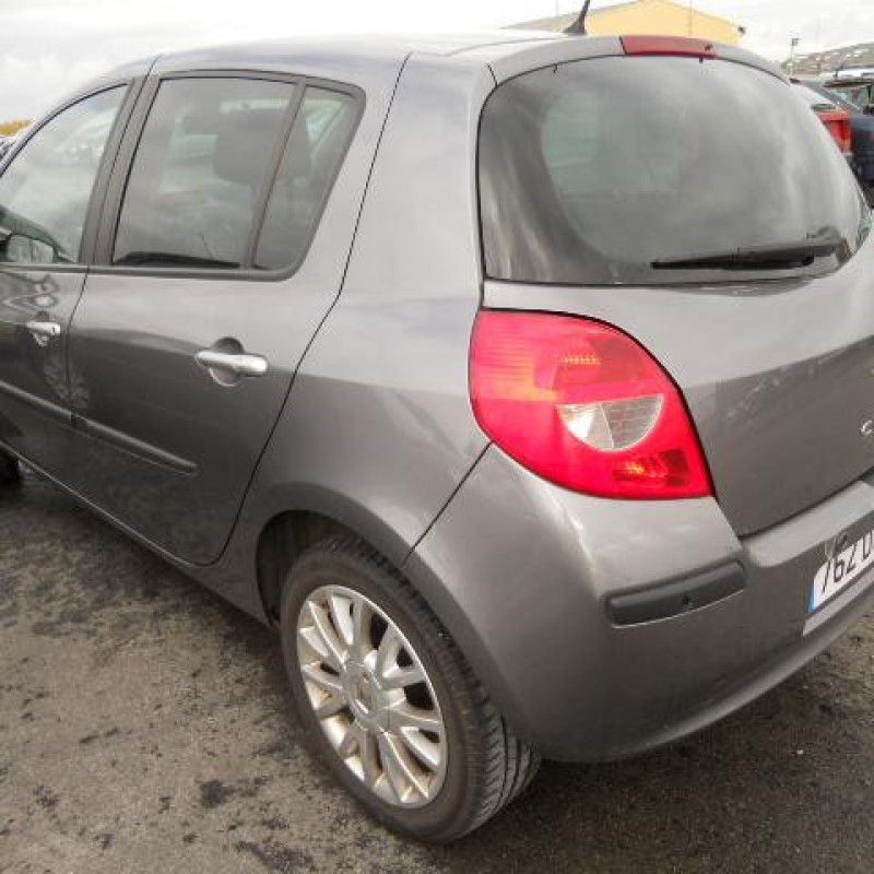 Maitre cylindre (freinage) RENAULT CLIO 3 Photo n°6