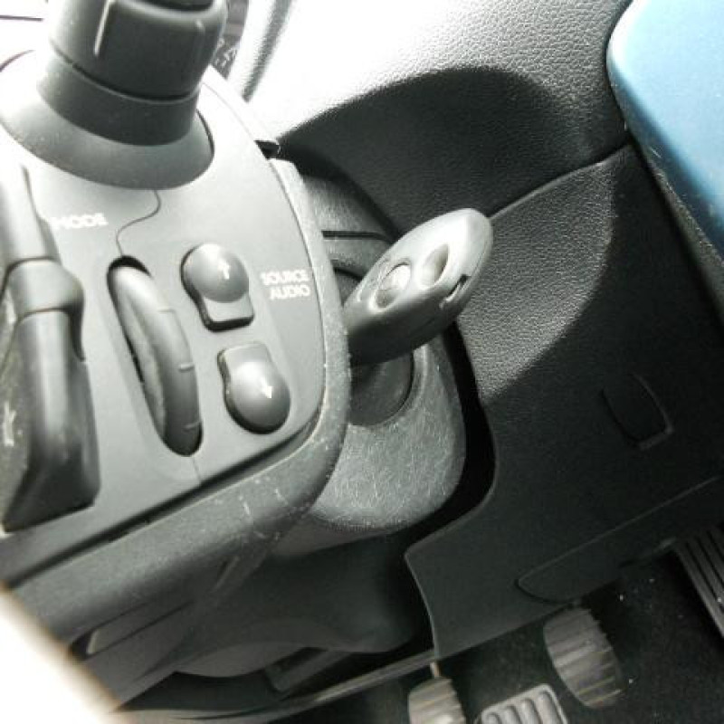 Debitmetre RENAULT CLIO 3 Photo n°11