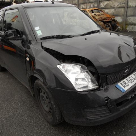 Vitre avant droit SUZUKI SWIFT 3