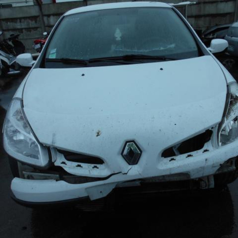 Maitre cylindre (freinage) RENAULT CLIO 3 Photo n°3